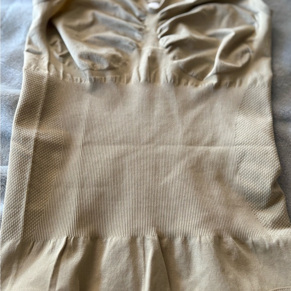 Amazon Tan Shapewear Bodysuit Seamless Intimates - Picture 6 of 11